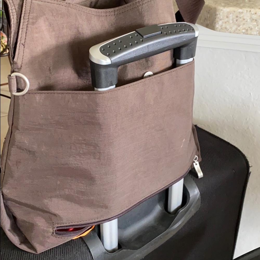 Baggallini travel bag color brown - Picture 4 of 7